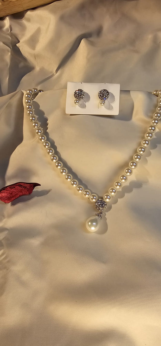 Classic Pearl Jewelry Set with Crystal Accents